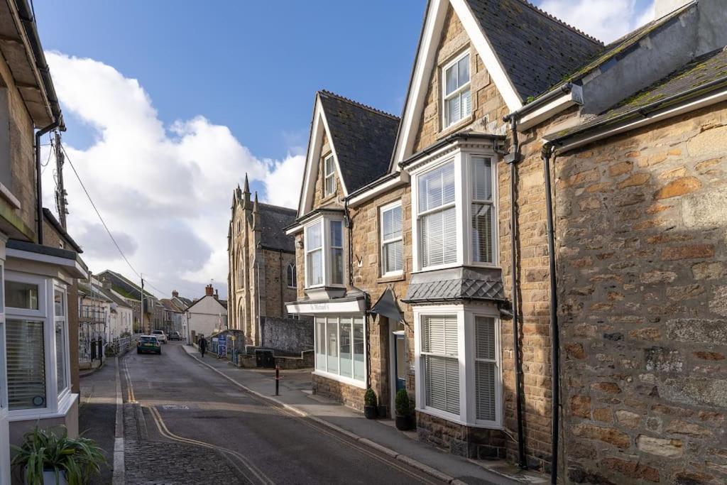 Room 2 Hotel Style Double Bedroom In Marazion Buitenkant foto